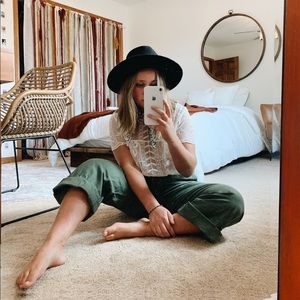 Meet your Posher, Oolivia